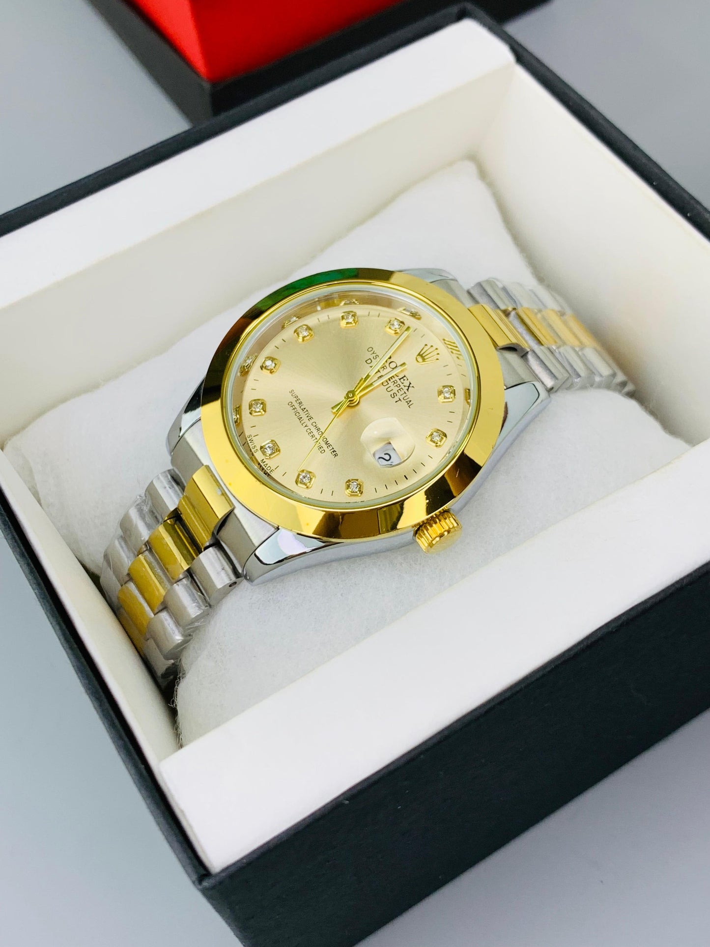 Tow Tone Golden Stone Model With Date Function